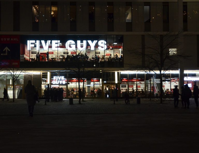 Five Guys München Speisekarte Five Guys München Speisekarte